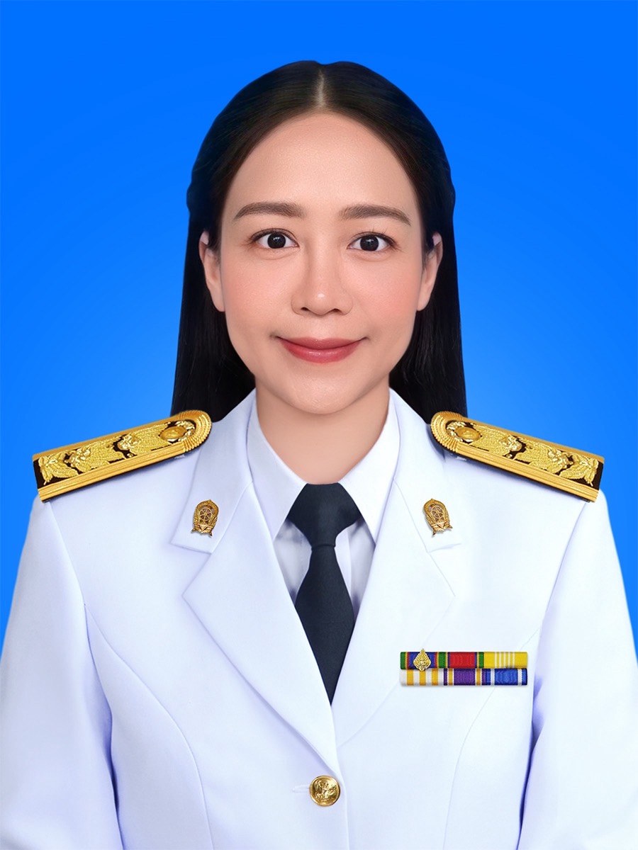 นางสาวเบญจพร พาเจริญ 